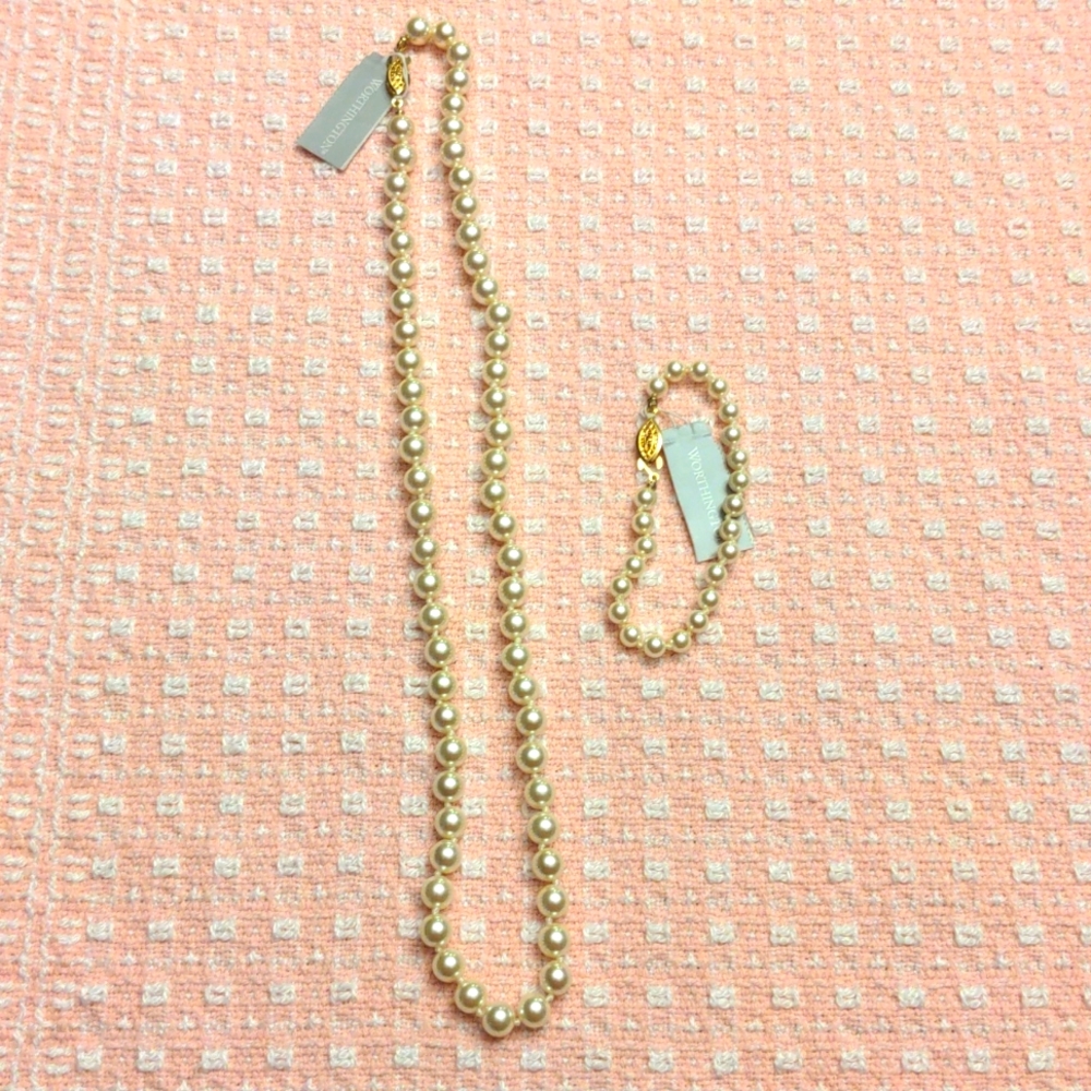 Faux pearl set